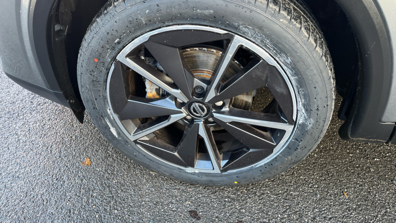 Nissan Qashqai 1.3 DiG-T MH 158 Tekna 5dr 4WD Xtronic Petrol Hatchback